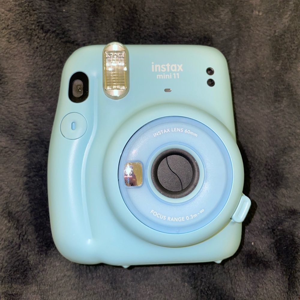 Instax Mini 11 Polaroid Camera